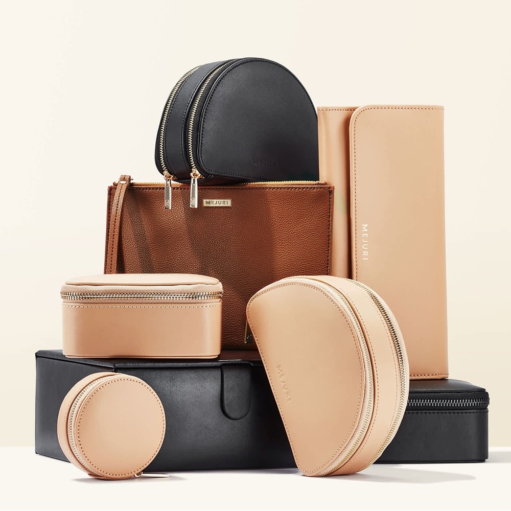 Mejuri Half Moon Multi Case Black - Picture 2 of 10